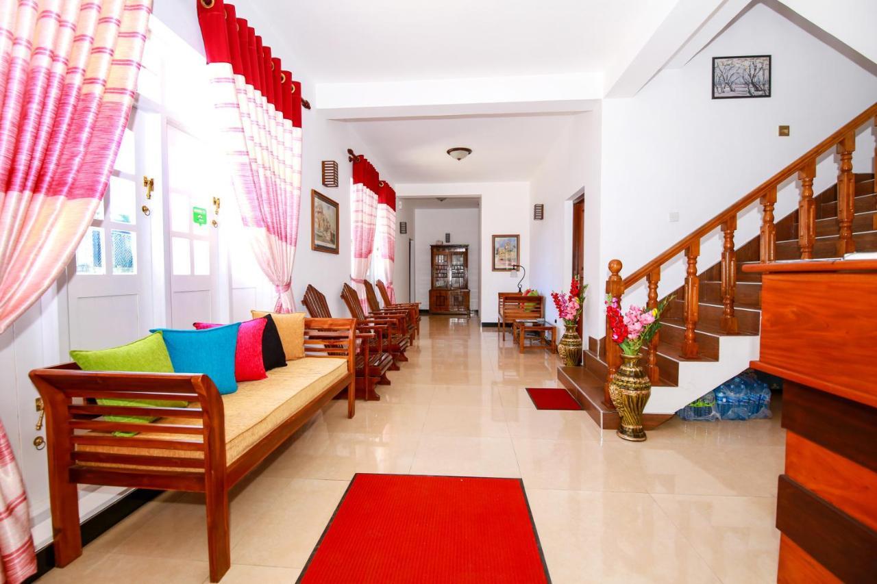 Dahlia Mount View Hotel นูวาราเอลิยา ภายนอก รูปภาพ