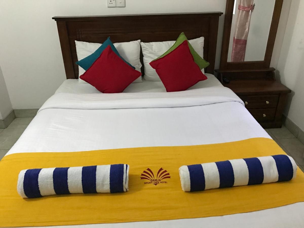 Dahlia Mount View Hotel นูวาราเอลิยา ภายนอก รูปภาพ